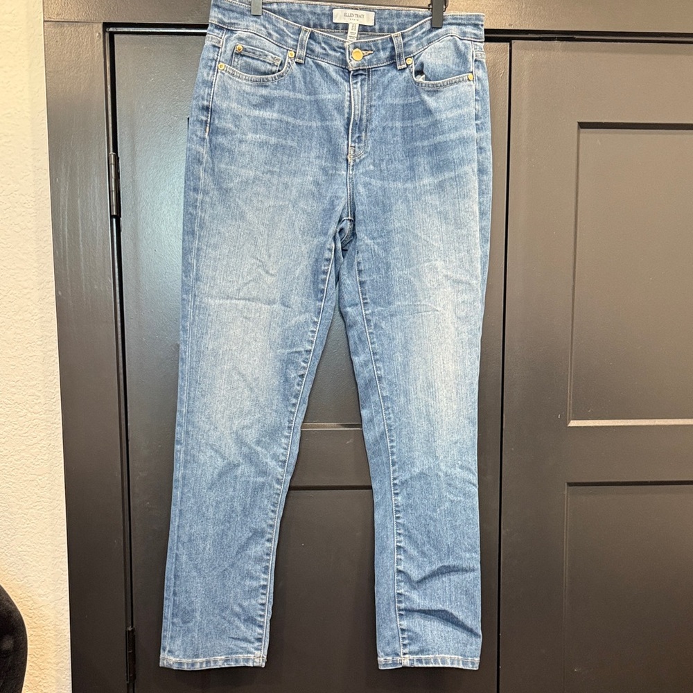 Ellen Tracy Light Blue Denim Jeans with Gold Button Size 10